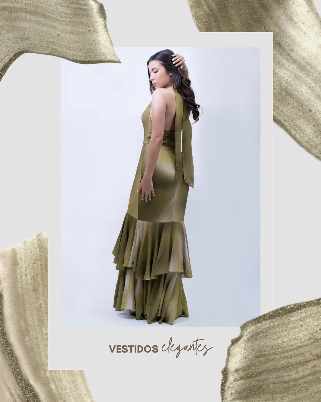 Pieza de vestidos elegantes: una mujer de perfil con un vestido verde oliva de volantes, en un marco claro con trazos dorados.